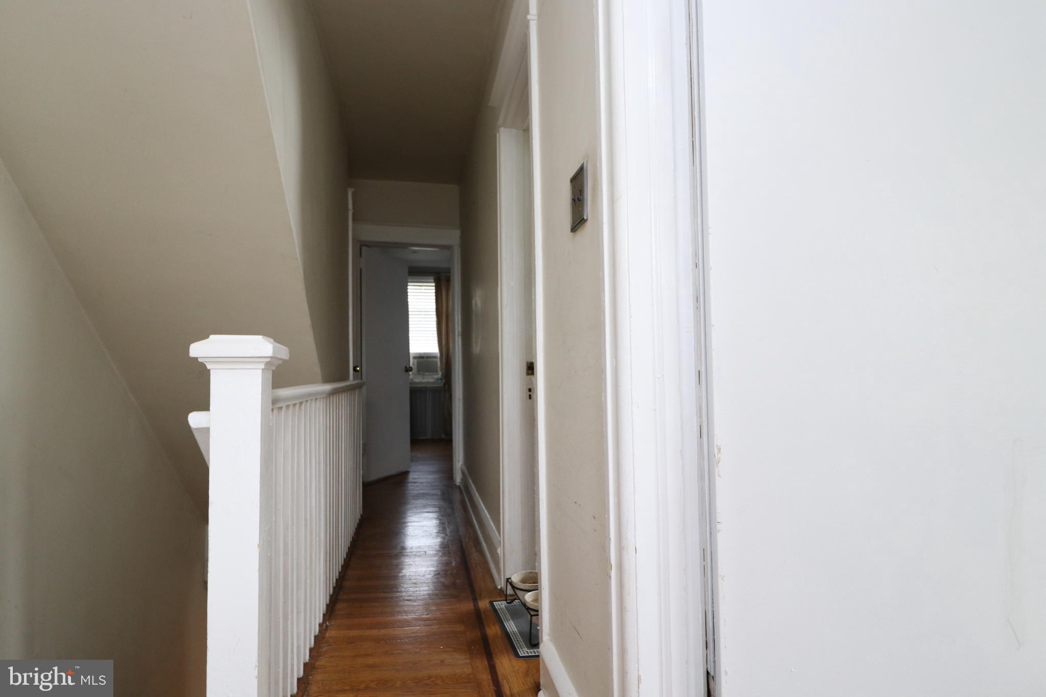 1712 South State Road Upper Darby, PA 19082 - Photo 23 of 40 2nd fl Hallway