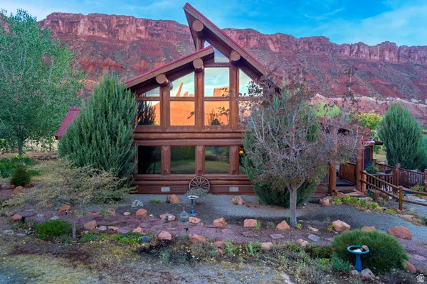 $1,500,000 | 76 East Castle Valley Drive, Castle Valley, UT 84532