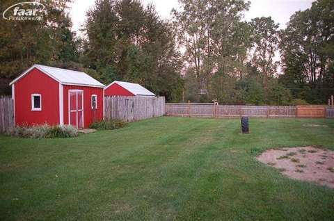 7475 Gillette Road Flushing, MI 48433 - Photo 17 of 17 20388918-16.JPG