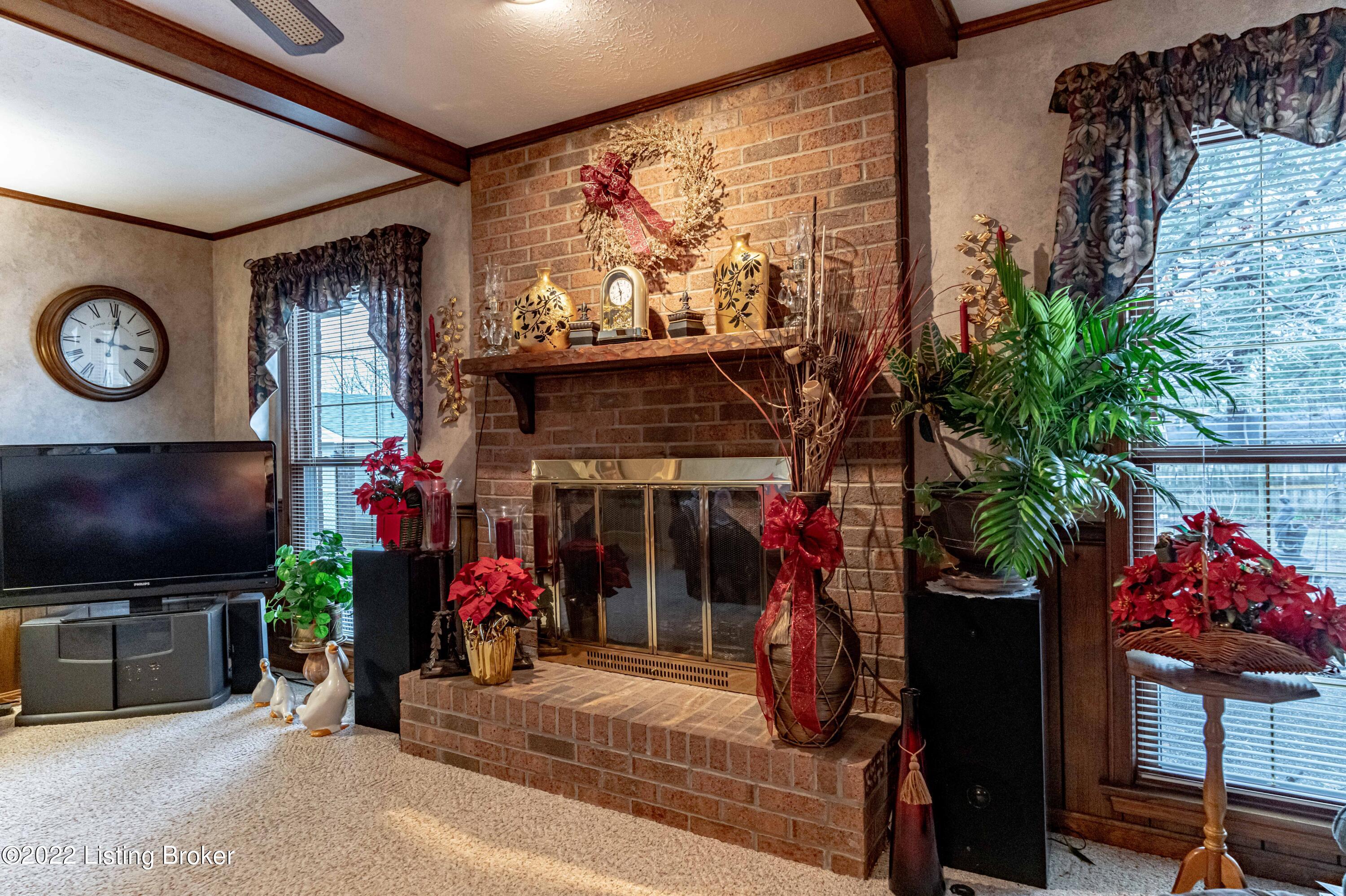 6811 Tottenham Road Louisville, KY 40207 - Photo 19 of 55 DSC06683