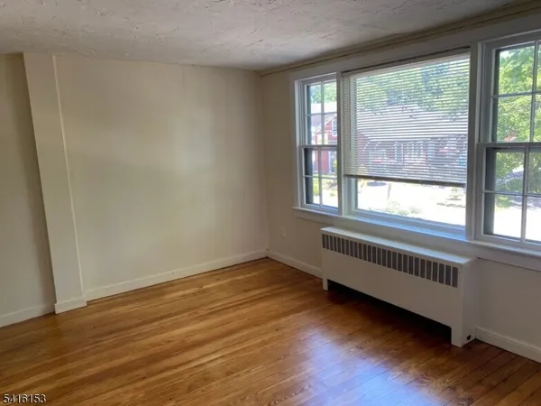 $1,725 | 13 Bridge Street, Stockton, NJ 08559