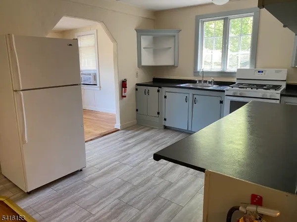 $1,725 | 13 Bridge Street, Stockton, NJ 08559