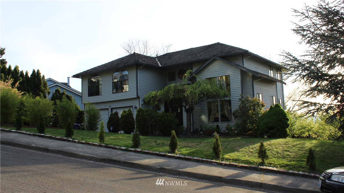 2603 Cedar Avenue South Renton, WA 98055 - Photo 1 of 23