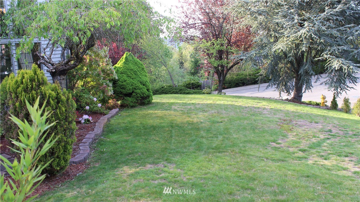 2603 Cedar Avenue South Renton, WA 98055 - Photo 5 of 23