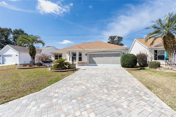 $359,900 | 1504 Avila Place, Lady Lake, FL 32159