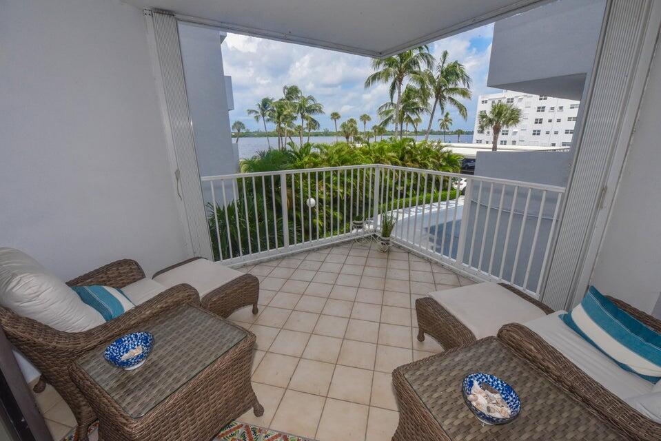 2860 South Ocean Boulevard, Unit 202 Palm Beach, FL 33480 - Photo 3 of 33 a view of roof deck with furniture