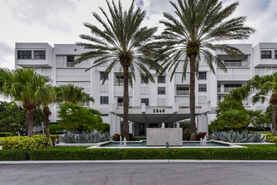 2860 South Ocean Boulevard, Unit 202 Palm Beach, FL 33480 - Photo 33 of 33 a front view of multiple houses with yard