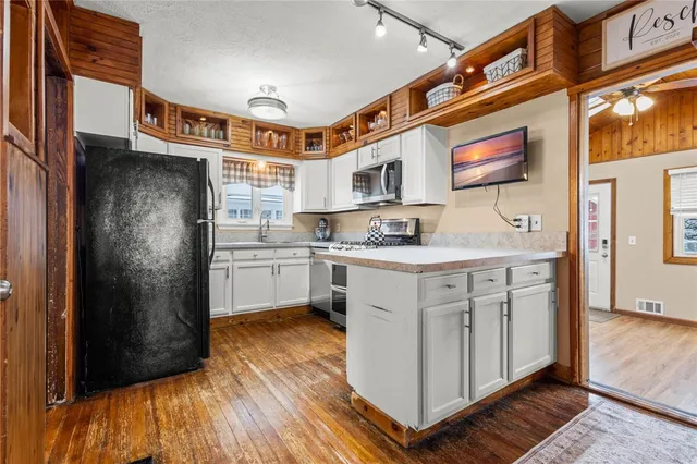 $199,000 | 8 Elm Street, Le Roy, NY 14482