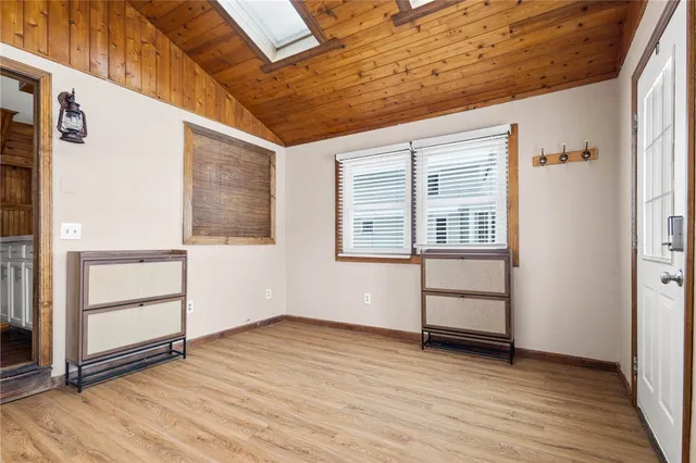 $199,000 | 8 Elm Street, Le Roy, NY 14482