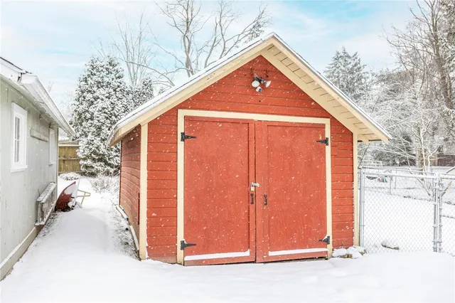 $199,000 | 8 Elm Street, Le Roy, NY 14482