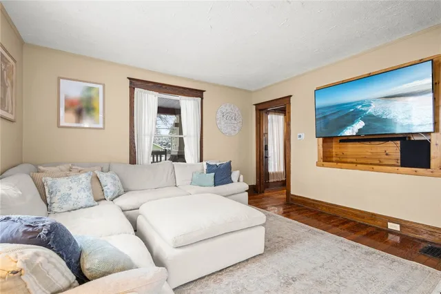 $199,000 | 8 Elm Street, Le Roy, NY 14482