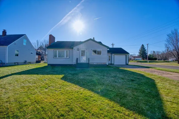 $235,600 | 529 West 4th Avenue, Keewatin, MN 55753