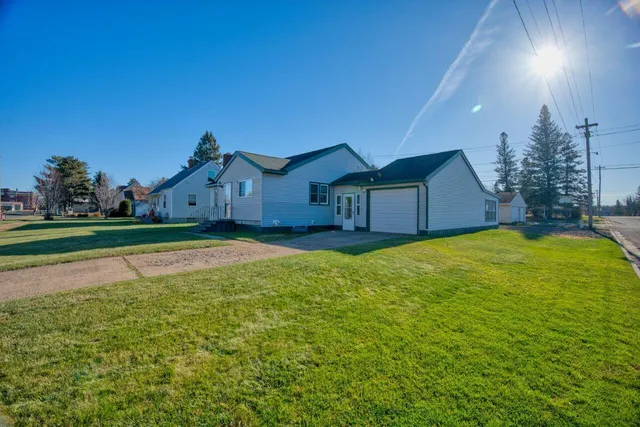 $229,900 | 529 West 4th Avenue, Keewatin, MN 55753