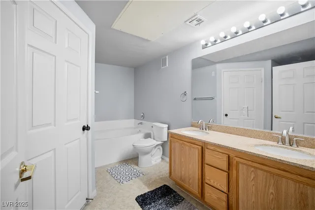 $290,000 | 10001 Peace Way, Unit 1264, Las Vegas, NV 89147