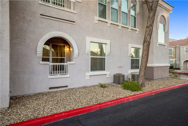 $290,000 | 10001 Peace Way, Unit 1264, Las Vegas, NV 89147