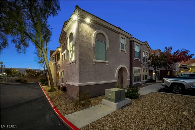 $290,000 | 10001 Peace Way, Unit 1264, Las Vegas, NV 89147