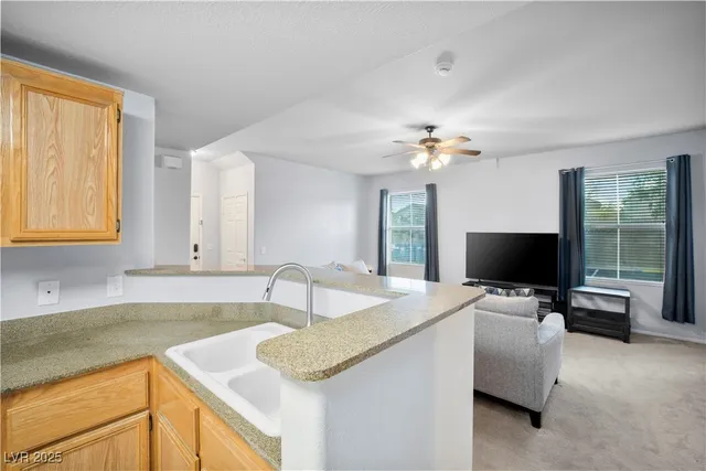 $290,000 | 10001 Peace Way, Unit 1264, Las Vegas, NV 89147