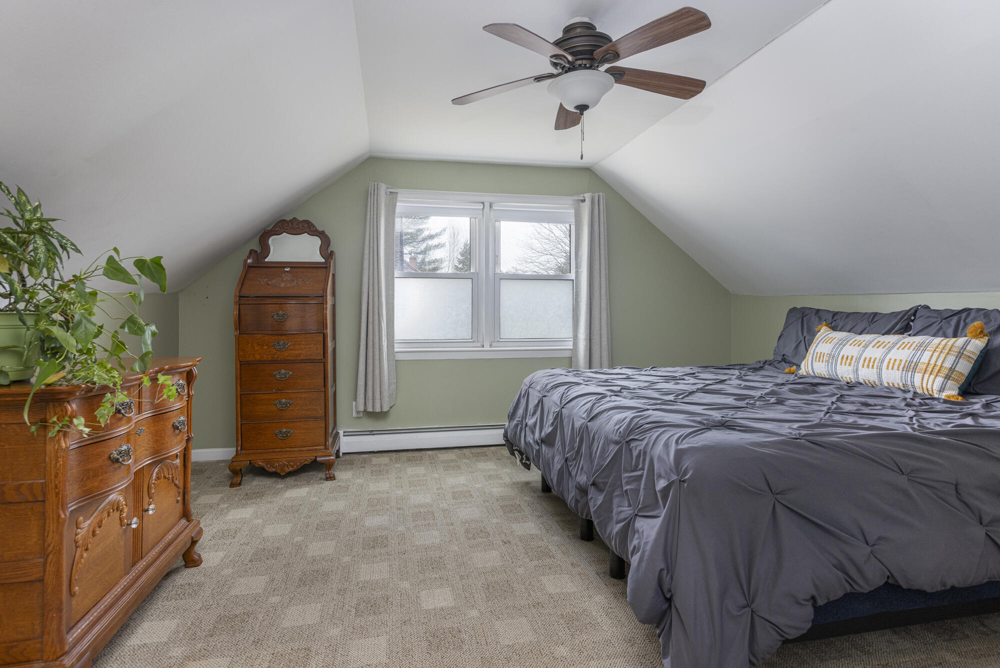 498 North Road Yarmouth, ME 04096 - Photo 24 of 34 2nd floor bedroom 2/primary