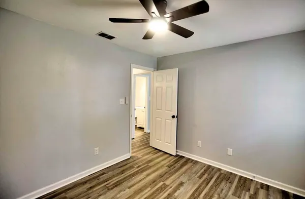 $1,575 | 425 High Point Lane, Tallahassee, FL 32301