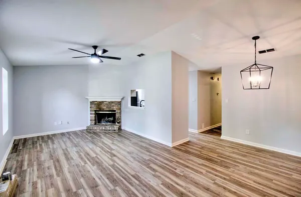 $1,575 | 425 High Point Lane, Tallahassee, FL 32301