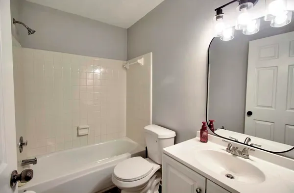 $1,575 | 425 High Point Lane, Tallahassee, FL 32301
