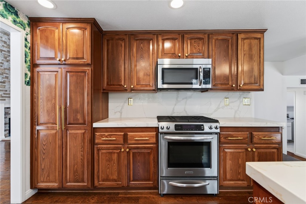 2182 Ranchwood Place Riverside, CA 92506 - Photo 8 of 57 Gallery Image 8