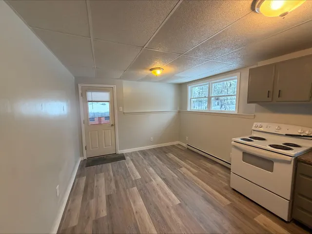 $900 | 8 Lilac Lane, Unit 4, Pittsburg, NH 03592