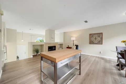 $649,800 | 450 East E Street, Benicia, CA 94510