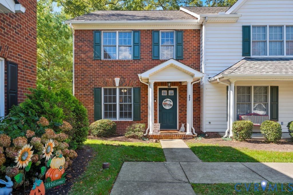 Welcome to 297 Robinson St.