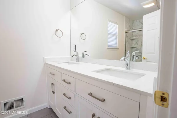 $725,000 | 6 Abbey Road, Jackson, NJ 08527