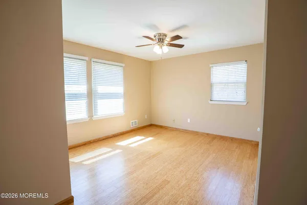 $725,000 | 6 Abbey Road, Jackson, NJ 08527