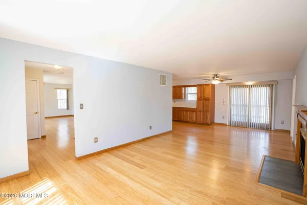 $725,000 | 6 Abbey Road, Jackson, NJ 08527