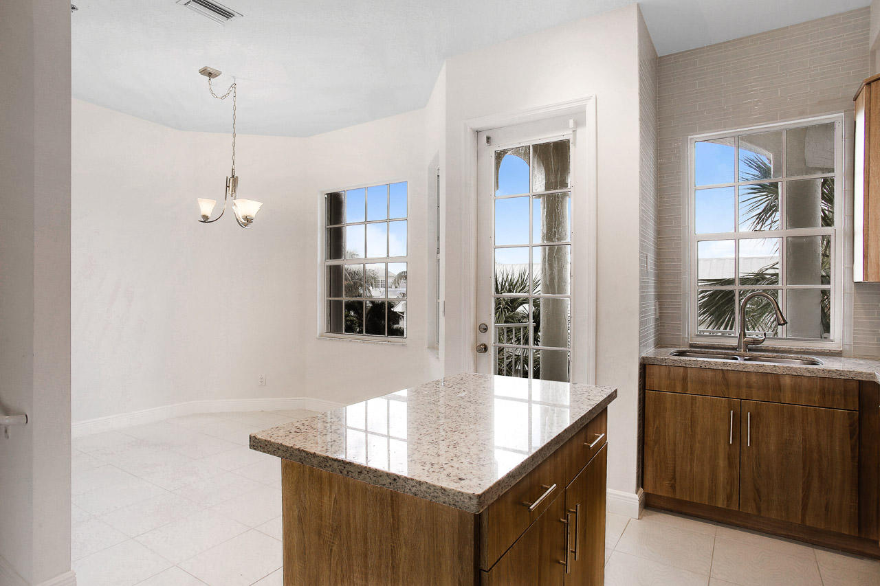 117 Ocean Key Way Jupiter, FL 33477 - Photo 9 of 43 117 Ocean Key Way Jupiter FL-print-019-3
