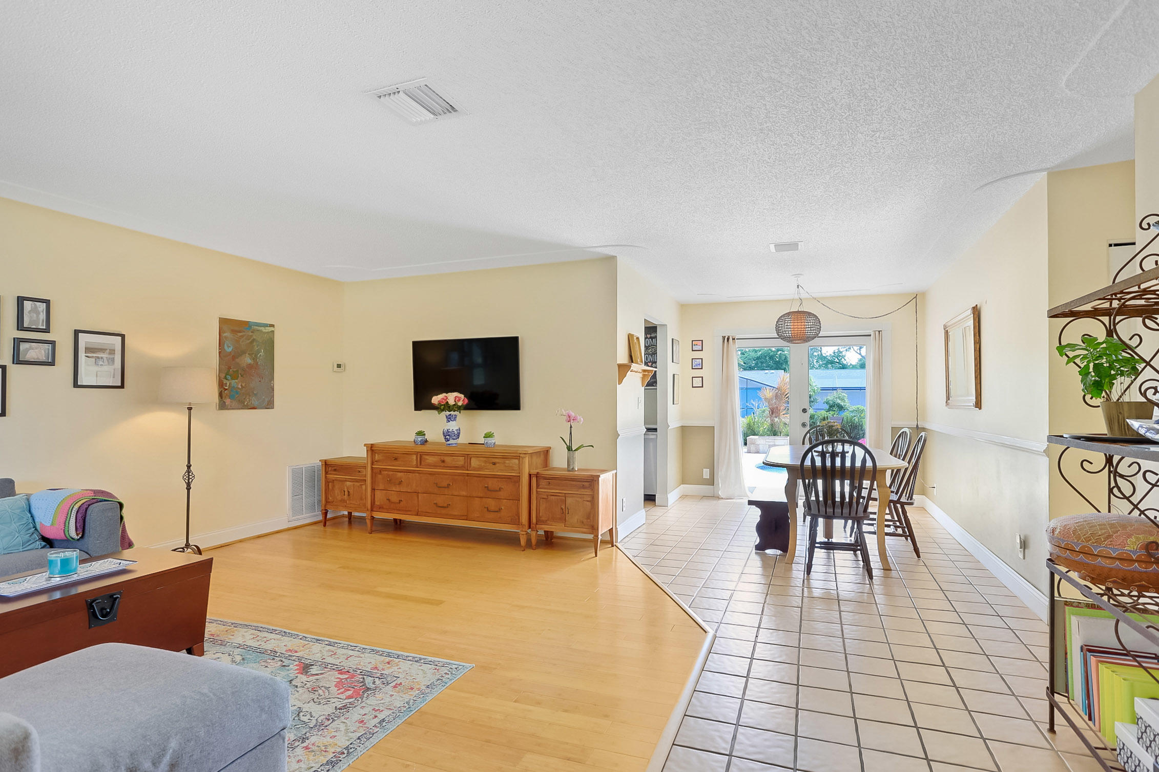 2636 Northwest 32nd Street Boca Raton, FL 33434 - Photo 4 of 33 IMG_0542
