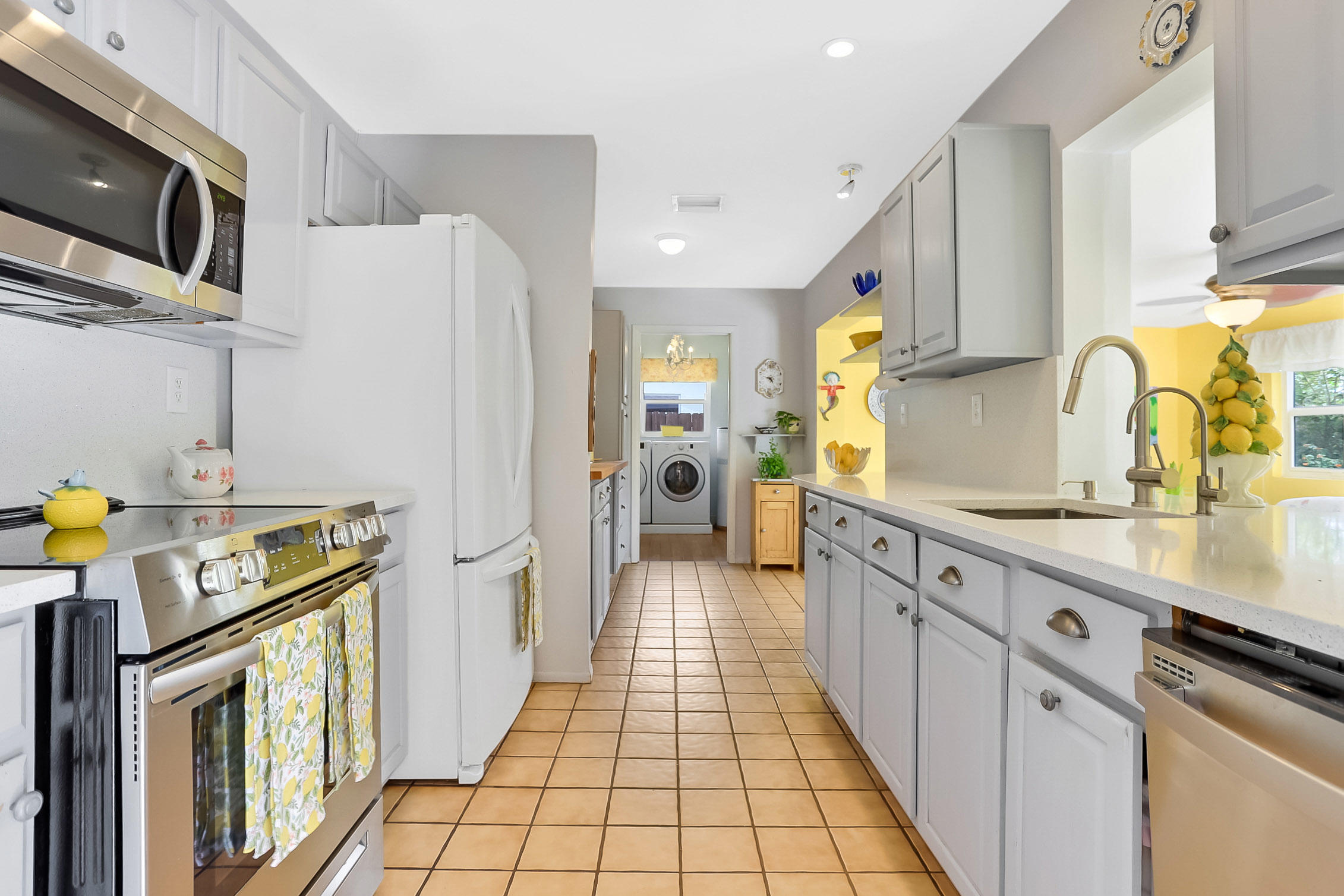2636 Northwest 32nd Street Boca Raton, FL 33434 - Photo 8 of 33 IMG_0567