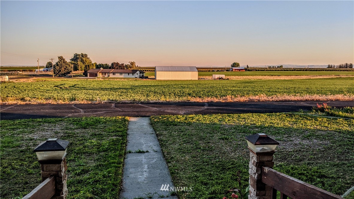 8282 Rd R Northwest Quincy, WA 98848 - Photo 2 of 37 Gallery Image 2