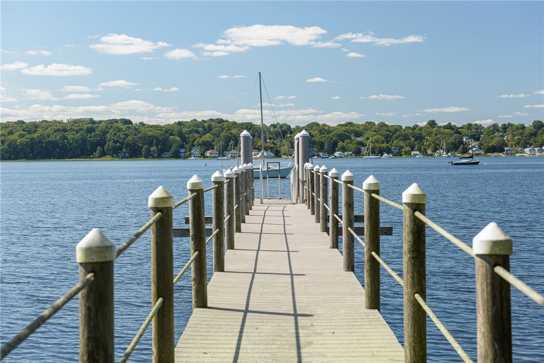 39 Shore Drive Warren, RI 02885 - Photo 5 of 43