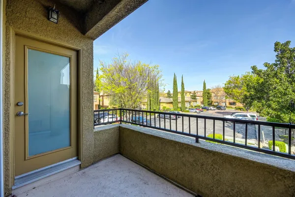$292,500 | 1900 Danbrook Drive, Unit 223, Sacramento, CA 95835