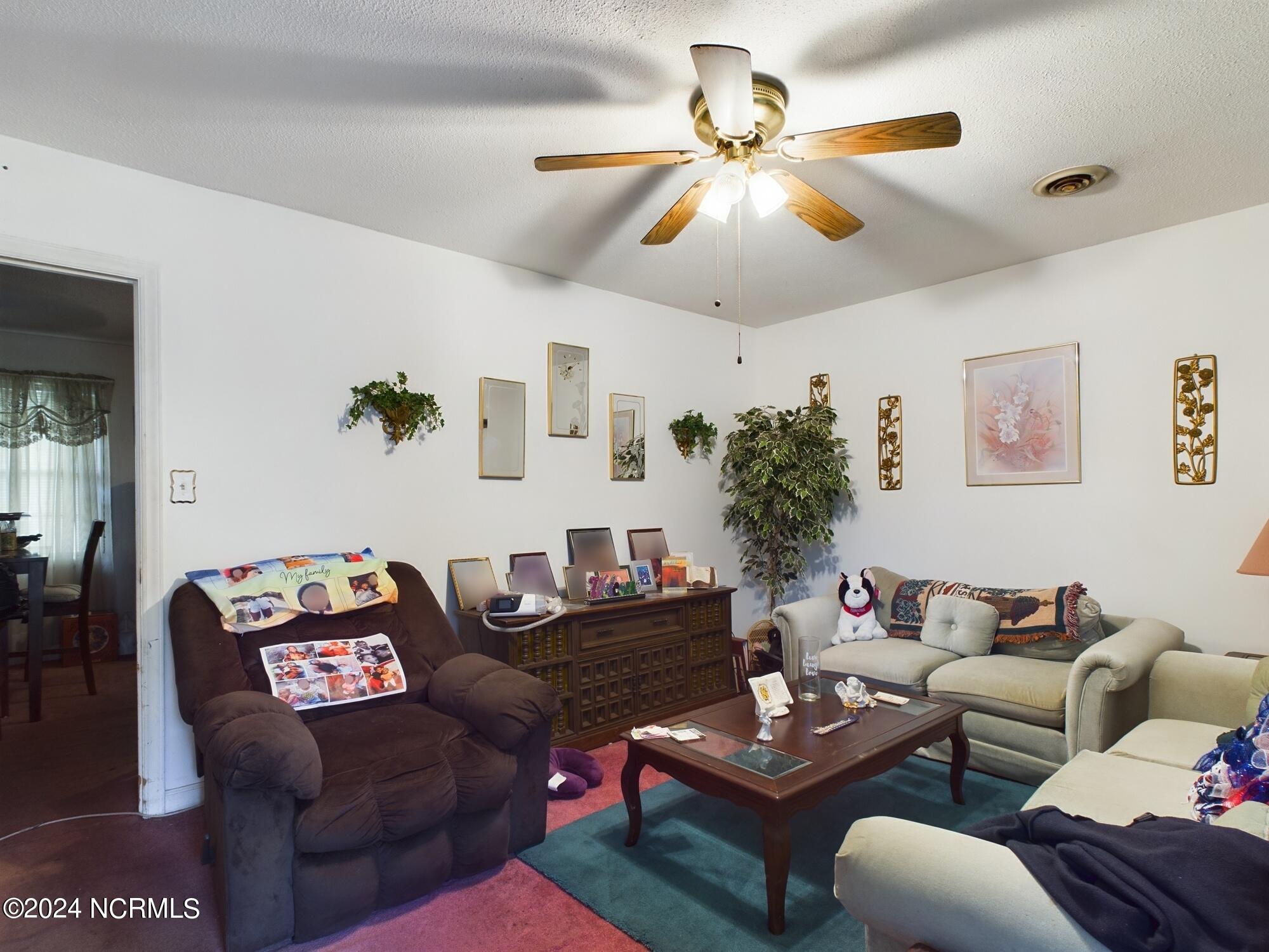 528 West Thurman Road New Bern, NC 28562 - Photo 2 of 10 CAM03587G0-PR0004-STILL001