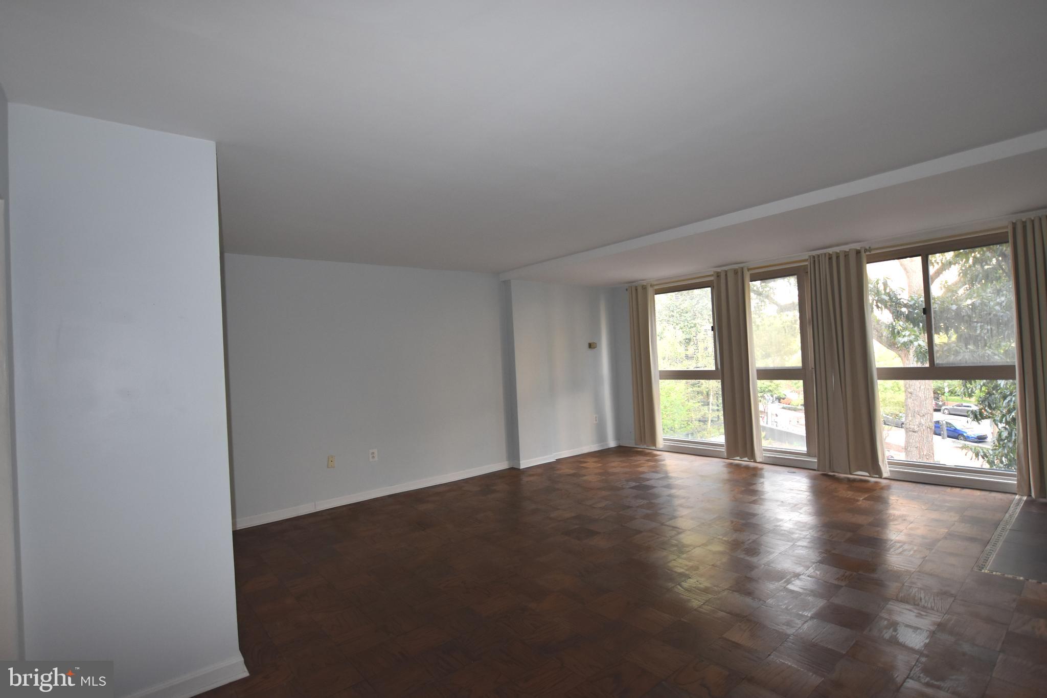 922 24th Street Northwest, Unit 318 Washington, DC 20037 - Photo 2 of 26