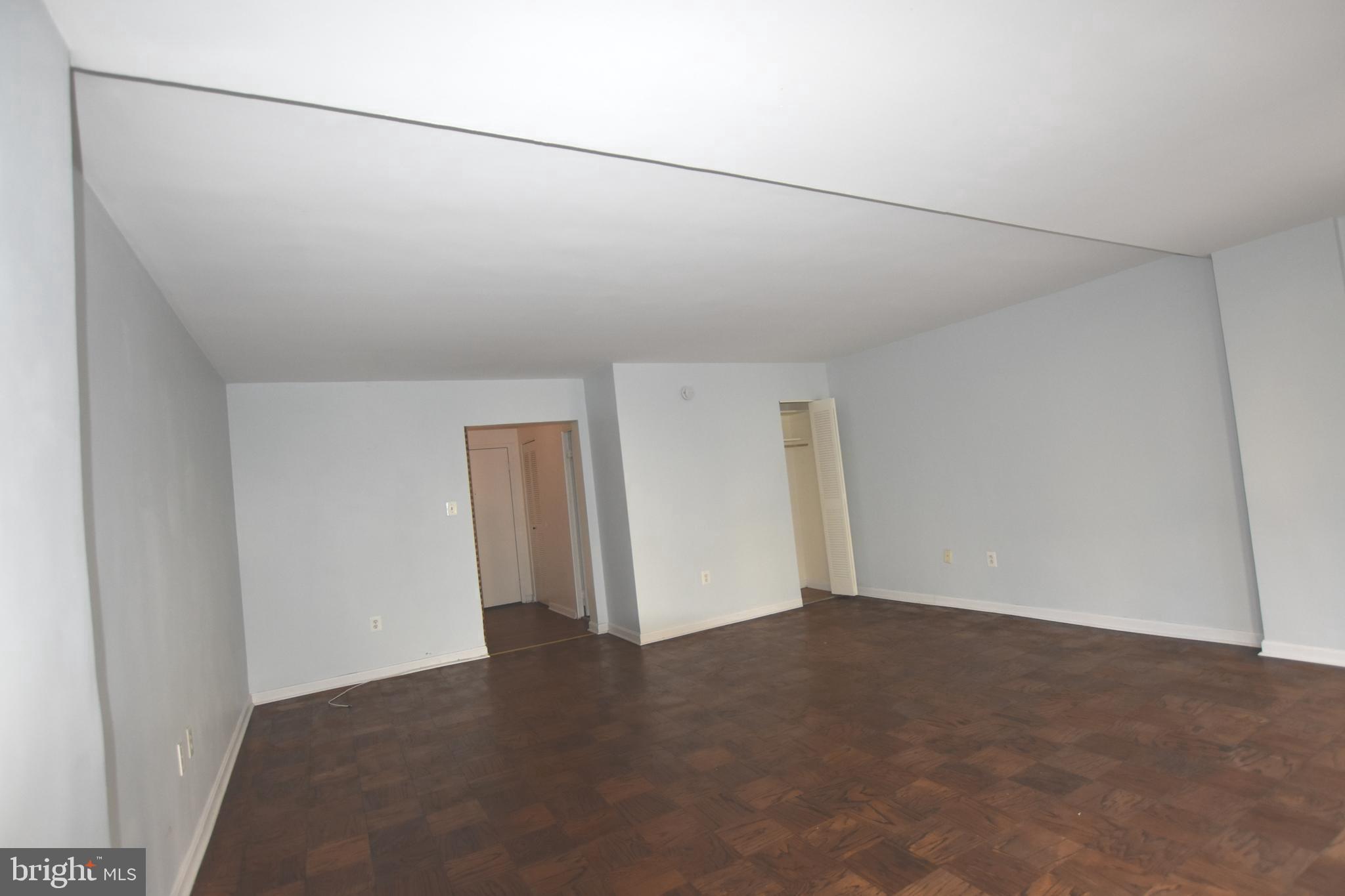 922 24th Street Northwest, Unit 318 Washington, DC 20037 - Photo 4 of 26