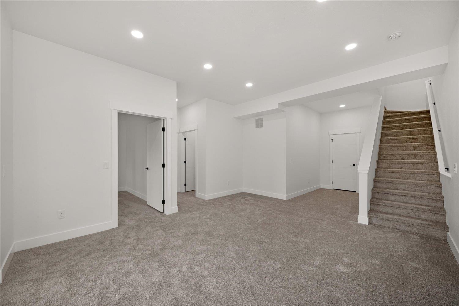 1716 West Toni Rae Drive Spokane, WA 99218 - Photo 30 of 38 Gallery Image 30
