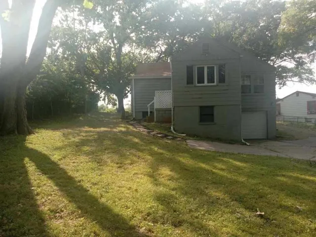 $143,500 | 6800 Blue Parkway, Kansas City, MO 64129