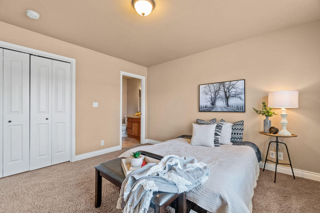 67350 Gist Road Bend, OR 97703 - Photo 30 of 61 RileyVisualsa-38
