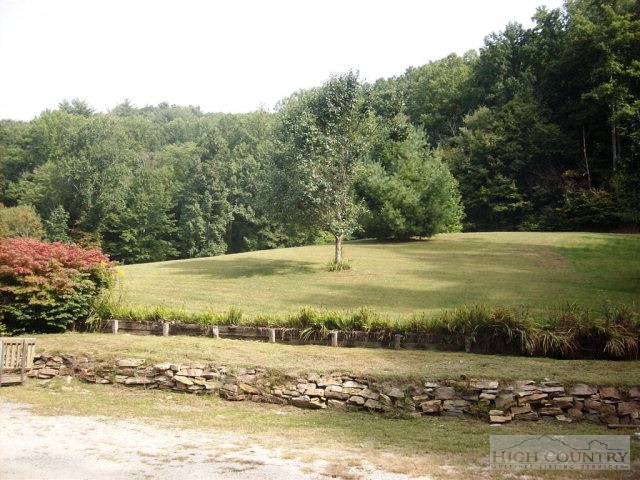 4554 Peoria Road Vilas, NC 28692 - Photo 13 of 29 Gallery Image 13