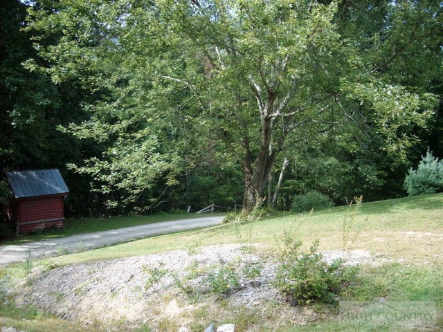 4554 Peoria Road Vilas, NC 28692 - Photo 23 of 29 Gallery Image 23