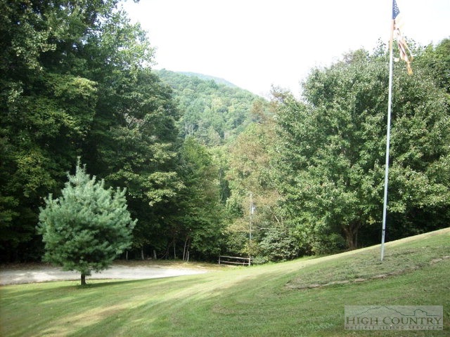 4554 Peoria Road Vilas, NC 28692 - Photo 24 of 29 Gallery Image 24