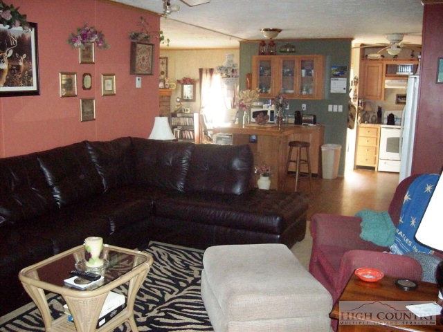 4554 Peoria Road Vilas, NC 28692 - Photo 5 of 29 Gallery Image 5