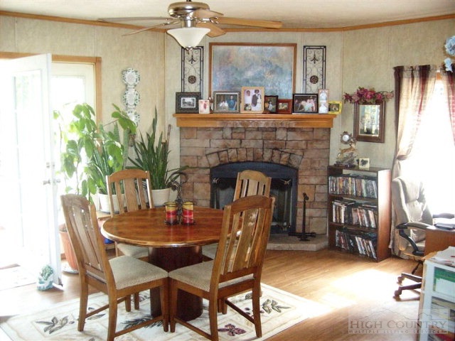 4554 Peoria Road Vilas, NC 28692 - Photo 7 of 29 Gallery Image 7