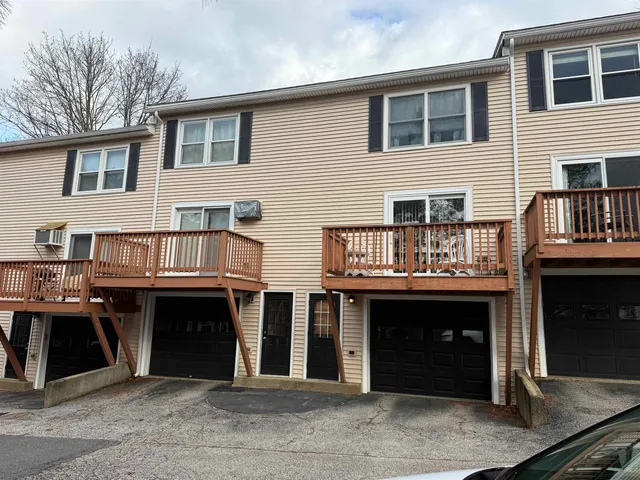 $339,900 | 7 Picadilly Court, Manchester, NH 03104
